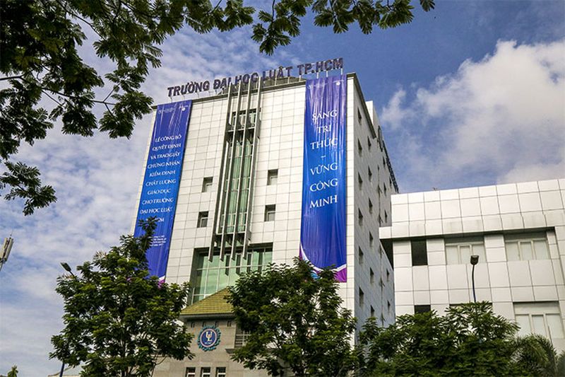 trường đại học luật