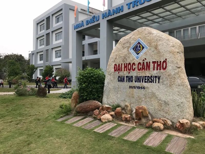 ngành luật học trường nào 9