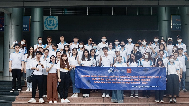 Sinh viên UEL tham gia các hoạt động ngoại khoá