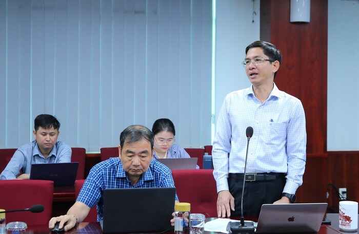  PGS.TS Hoàng Công Gia Khánh - Hiệu trưởng, PGS.TS Lê Vũ Nam - Phó Hiệu trưởng, PGS.TS Huỳnh Thị Thuý Giang - Phó Hiệu trưởng