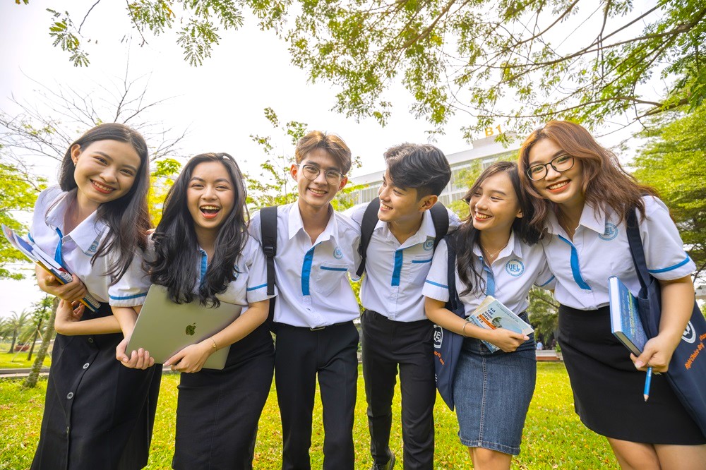 Chương trình Cử nhân Anh Quốc UKB 2026 tại Trường Đại học Kinh tế - Luật UEL