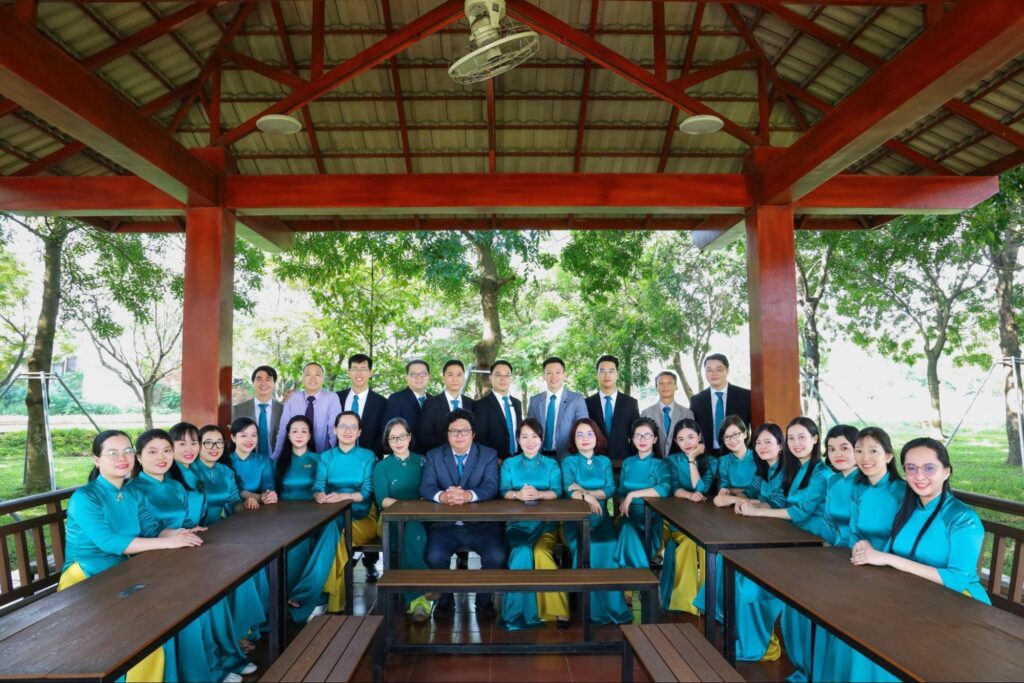 Tập thể Khoa Luật UEL
